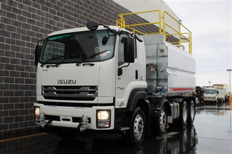 Isuzu Fyh Mwb Auto L Water Truck Jtfd Just