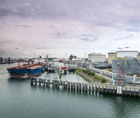 Vitol Bunkers Launches Bunkering Services Across Ara Region Vesselfinder