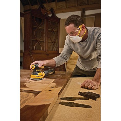 In Single Speed Random Orbit Sander Kit H L Pad Dwe K Dewalt