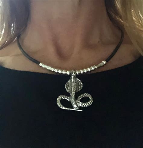 Collana Corta In Pelle Nera Ciondolo Serpente Collana Corta Serpente D