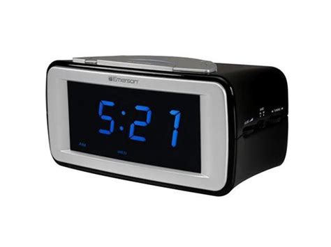 Emerson Cks9031 Smartset Dual Alarm Amfm Clock Radio