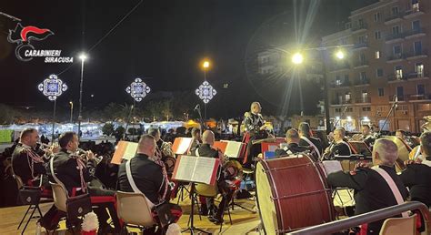 Siracusa Ieri In Borgata Il Concerto Della Fanfara Dei Carabinieri