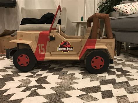 Jurassic Park Jeep Cardboard Box Car
