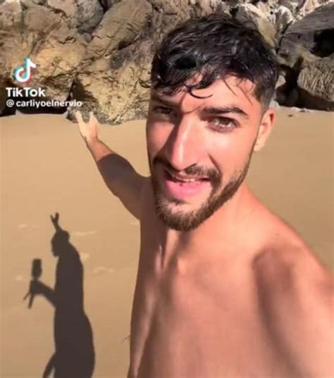 Tiktoker grabó video desnudo en la playa y la sombra le hizo una mala