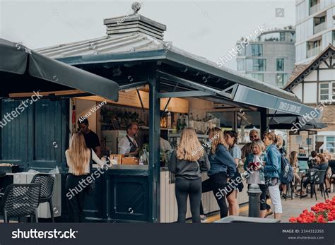 food  drink queue   royalty  licensable stock