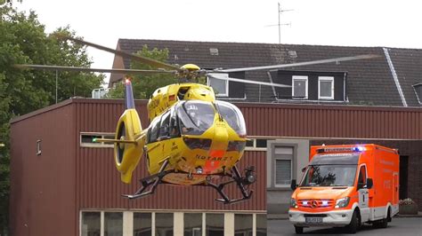 RTW Der Feuerwehr Oberhausen Auf Einsatzfahrt Und Start RTH Cristoph 75