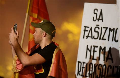 Foto Ovako Je Bilo Na Protestu Ispred Skup Tine