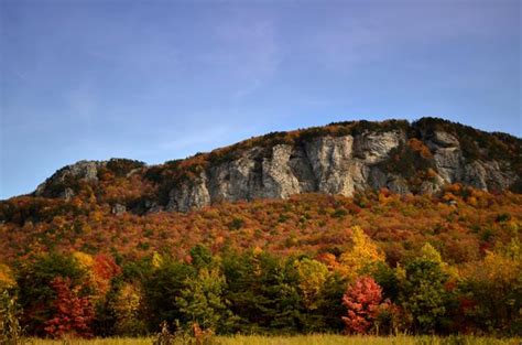 5 stunning fall hikes in the North Carolina Piedmont | Blue Cross NC