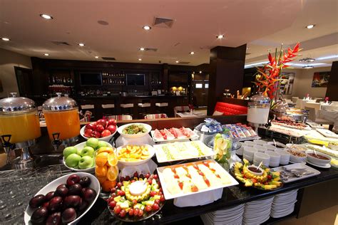 Excelente Desayuno Buffet En El Restaurante Stylo Resto Bar Del Hotel