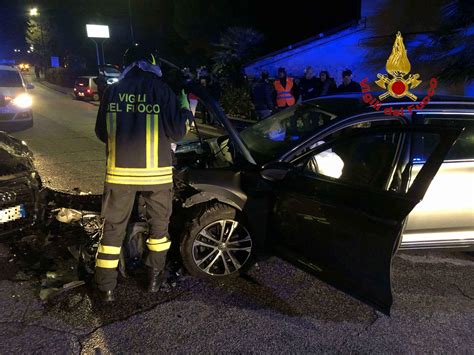 Incidente Frontale A Morrovalle Tra Due Auto Tre Feriti