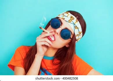 2 507 Beautiful Woman Smoking Weed Royalty Free Images Stock Photos