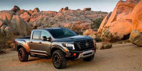 Nissan Should Definitely Build This Raptor Fighting Titan Concept