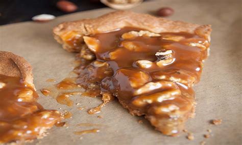 Tarte aux noix et caramel au beurre salé Bon À Savoir