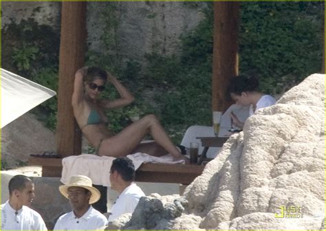 Jennifer Aniston Is A Mexican Bikini Babe Photo 1446951 Jennifer Aniston Photos Just Jared