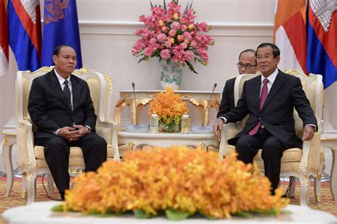 Le Pm Cambodgien Re Oit Le Ministre Laotien De La S Curit Publique