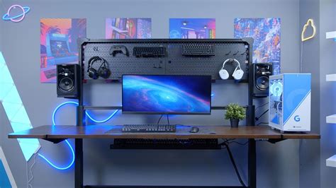 Corsair Platform:6 Desk Review – The Ultimate Gaming Desk? - GeekaWhat