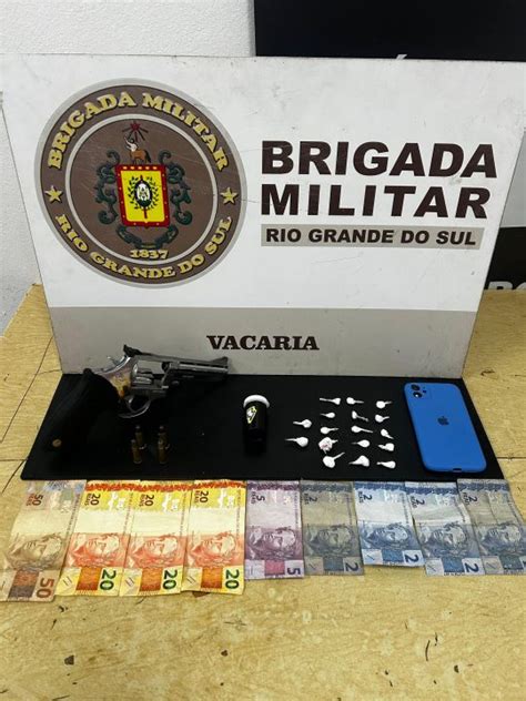 Brigada Militar prende homem por porte ilegal de arma tráfico de