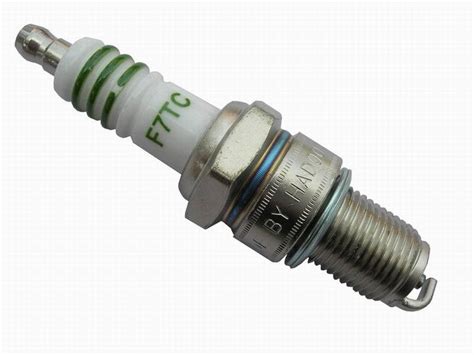 Chine Spark Plug F7TC l'égalité de NGK BP5es (F7TC) – Acheter Spark ...