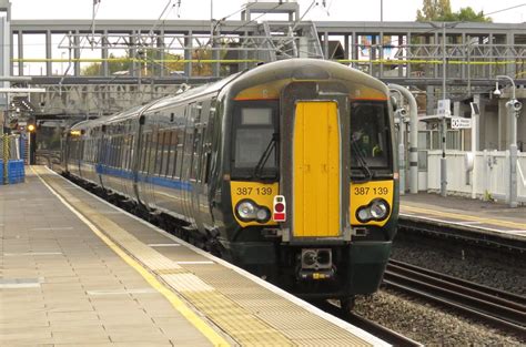 387139 Acton Main Line Great Western Railway Class 387 Uni Flickr