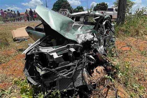 Sete Mortes E Dezenas De Feridos Foram Registrados No Tr Nsito De