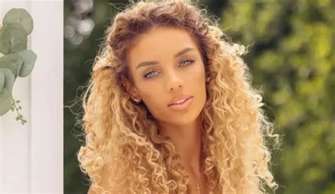 Watch Jena Frumes Celebrate Her 30th Birthday In Wild Bikini Flaunting Massive Cleavage And Bum