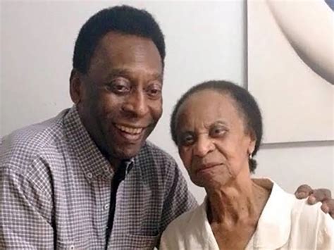 La Hermana De Pelé Reveló Que Su Madre No Sabe Que Su Hijo Murió Infobae