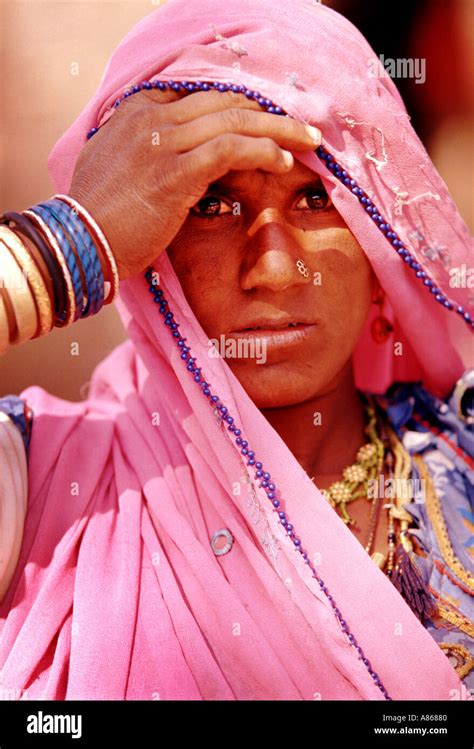 Indian Gypsy Woman In Rajasthan Stock Photo Alamy