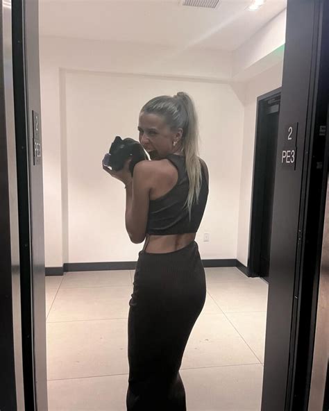 Hawk Tuah Girl Biography: Age, Net Worth, Instagram, Spouse, Height