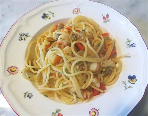 Spaghetti Con Gamberi E Vongole Ricette Della Nonna