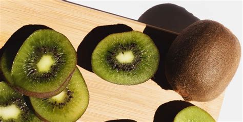 Por qué deberías comer la cáscara del kiwi Aquí hay algunas razones