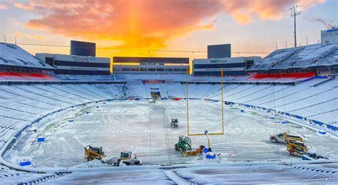 Breaking Buffalo Bills Begging For Fans To Help Shovel Snow