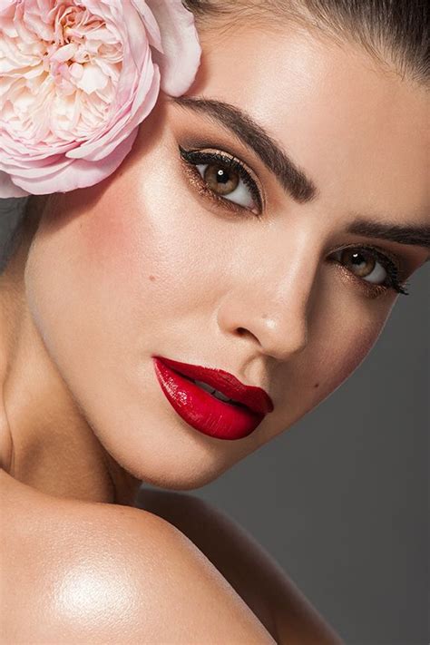 Red Lip Bridal Make Up Look