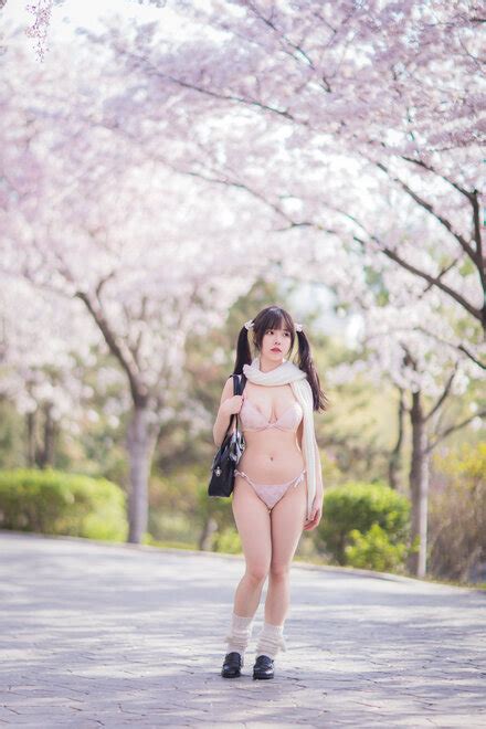 YourDrg88 六味帝皇酱 樱花女友 YourDrg88 六味帝皇酱 樱花女友 41 Porn Pic