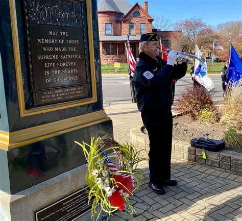 Photos Dekalb Marks Veterans Day Downtown Shaw Local