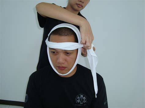 Ear Or Cheek Bandage Application Basic Lifesaving Solutions