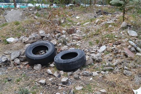 Semanario Laguna Bloquean Vecinos De La Magisterial Descarga De Aguas