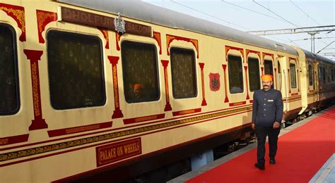 India Luxury Train Tour, India luxury Train Holidays