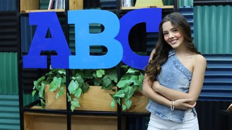 La Cantante Regia Ana Sofi W Lanza Su Nuevo Sencillo Mariposas ABC