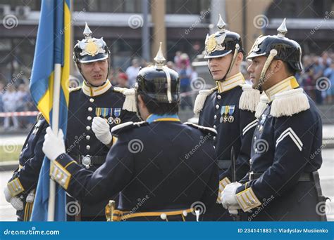 Soldados Suecos Antes Del Inicio Del Desfile Militar Por La