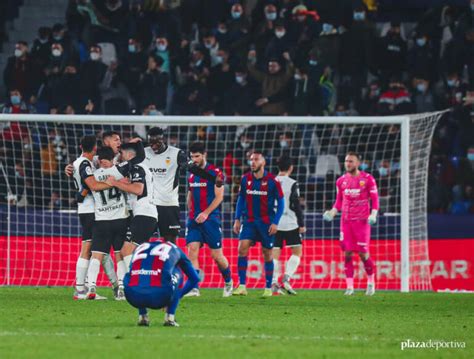 VCF El Valencia a por su cuarta victoria seguida en Liga tres años