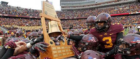 Gophers Usa Flag Helmet In Action