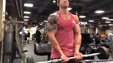 Close Grip EZ Bar Curl Targers Your Bicep Peak SuperHuman Fitness