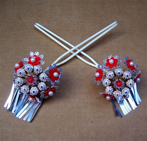 Vintage Japanese Kanzashi Hairpin Set Geisha By Elrondsemporium Geisha Hair Kanzashi Hair Pins