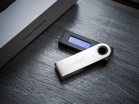 купить криптокошелек LEDGER NANO S в Москве у официального дилера