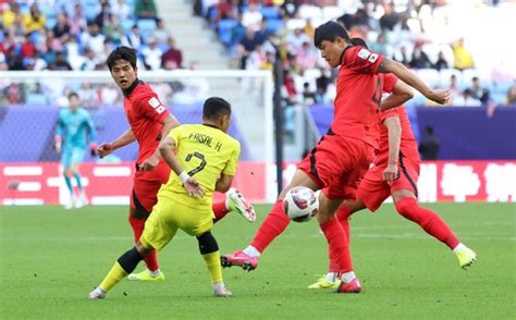 158㎝ 공격수 김민재 따돌렸다축구에선 뭐든 일어날 수 있다 중앙일보