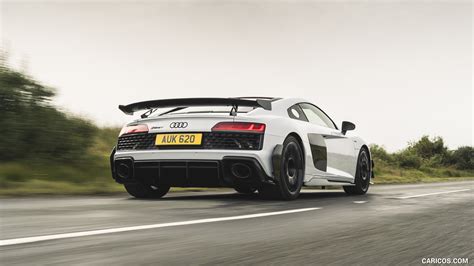 Audi R8 Coupe V10 GT RWD (UK-Spec) | 2023MY | Rear Three-Quarter