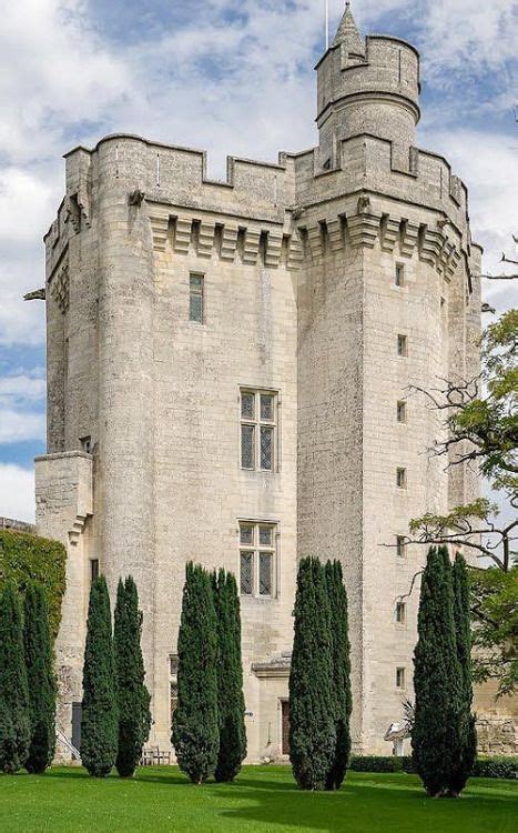 Donjon De Vez Oise Picardy France Castlesandmanorhouses