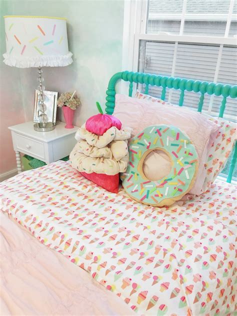 the Creative Orchard: DECORATE: SWEET DREAMS Bedroom REVEAL (ORC - Week 6)