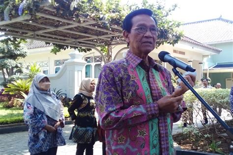 Sultan HB X Soal Sampah Bukan Wewenang Saya Tapi Kabupaten Kota