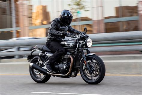 All-new Triumph Speed Twin Unveiled | BikeDekho